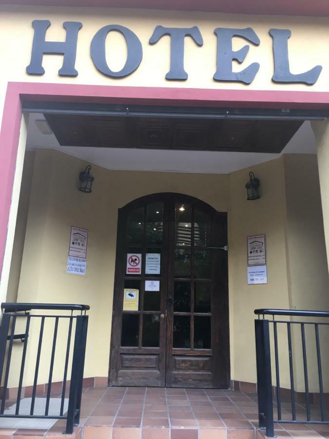 Hostal Penajara Marbella Exterior foto